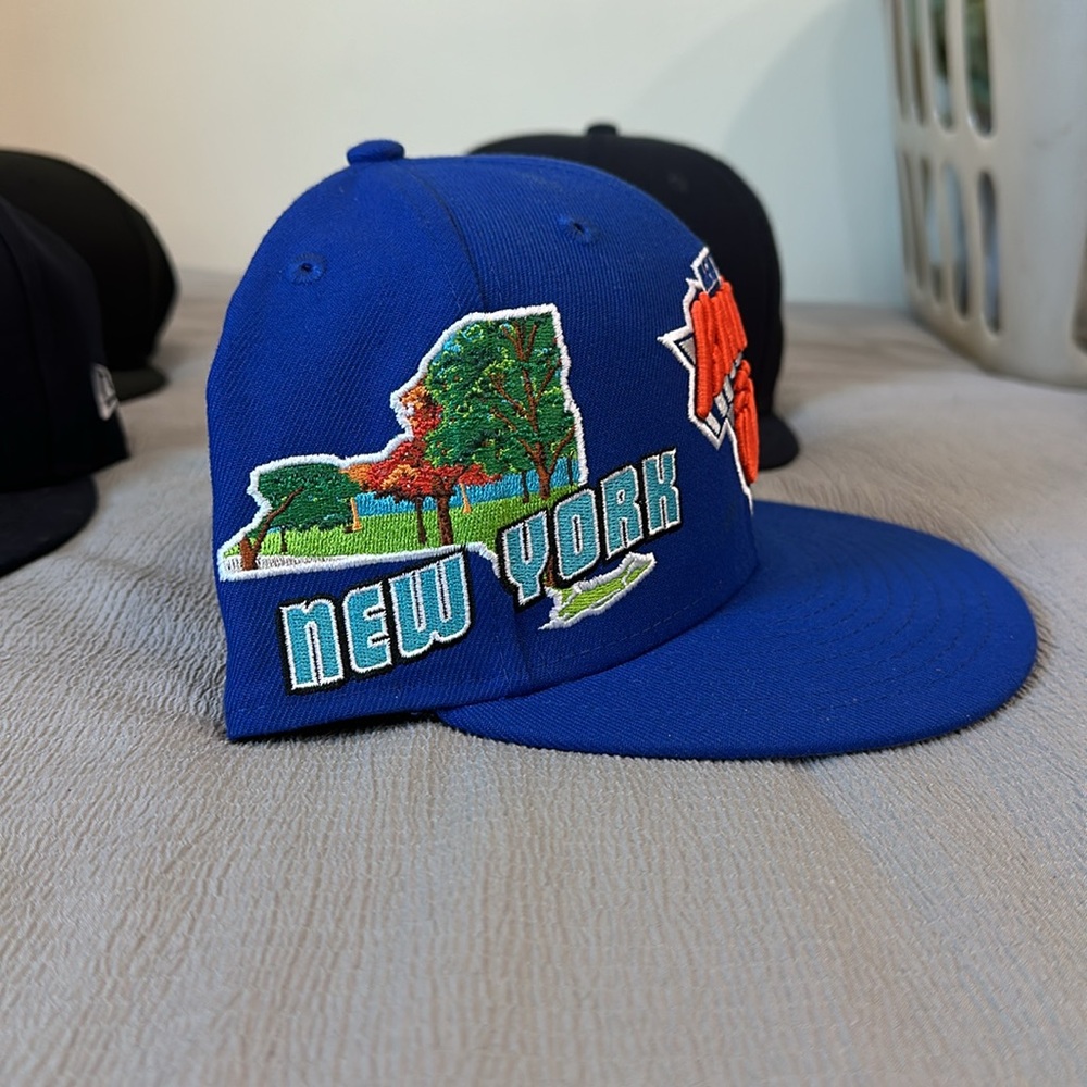 New Era NBA Fitted Hat: NY Knicks Size 7 3/8 - Picture 3 of 6